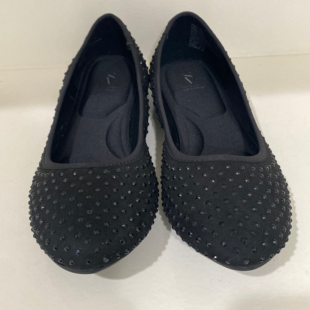 Simply Vera Flats Black with Black Studs Women’s Size 8